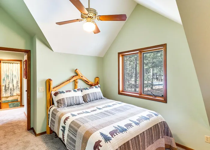 Golf, Hike, Explore! Family-friendly Pinetop Haven Holiday home *